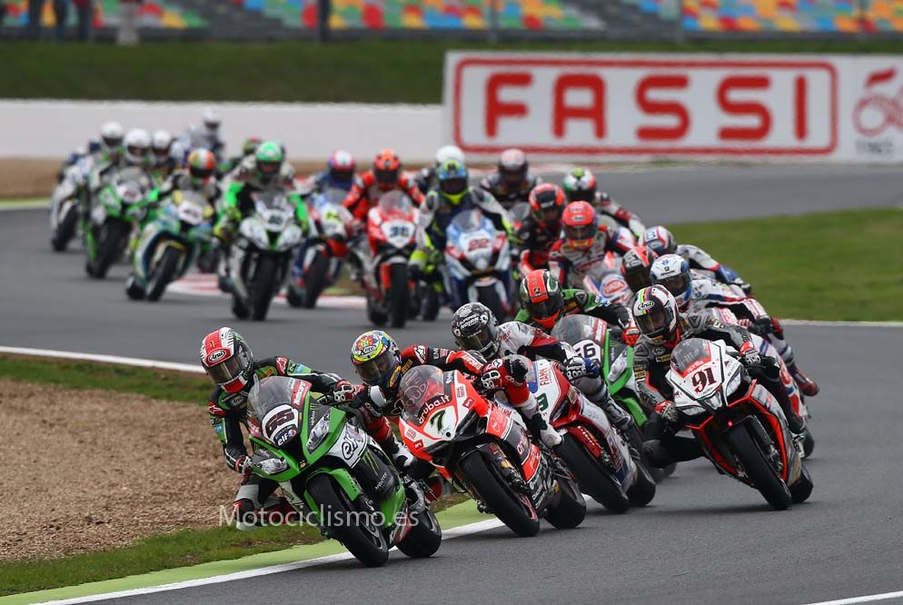 Fotos del Mundial de SBK en Magny-Cours