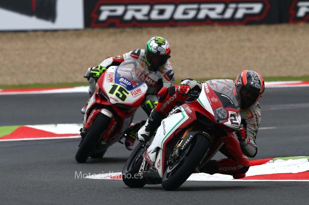 Fotos del Mundial de SBK en Magny-Cours