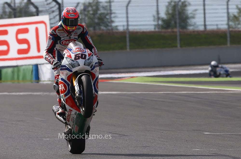 Fotos del Mundial de SBK en Magny-Cours