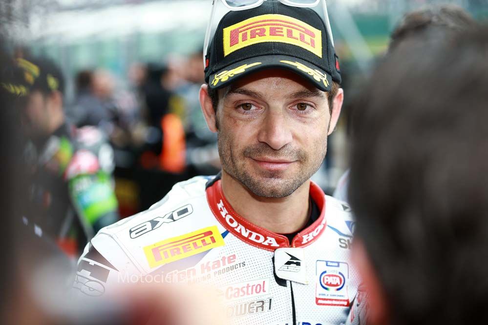 Fotos del Mundial de SBK en Magny-Cours