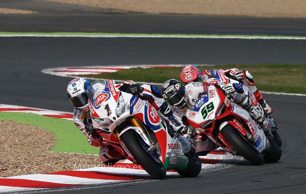 Fotos del Mundial de SBK en Magny-Cours