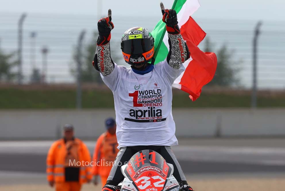 Fotos del Mundial de SBK en Magny-Cours