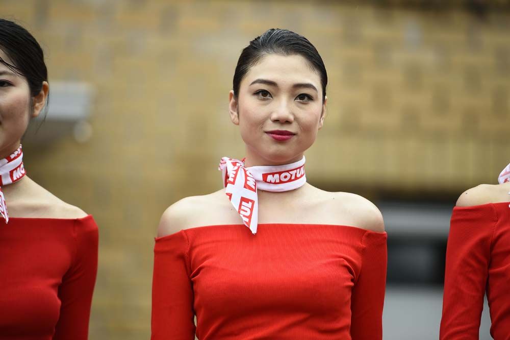 Las chicas del paraguas en Japón