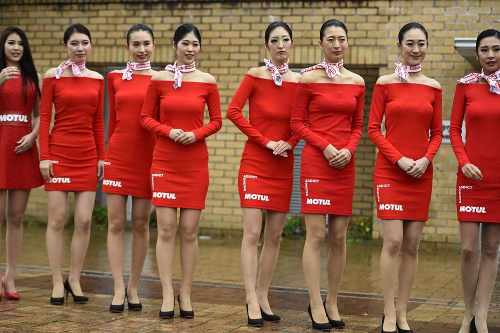 Las chicas del paraguas en Japón