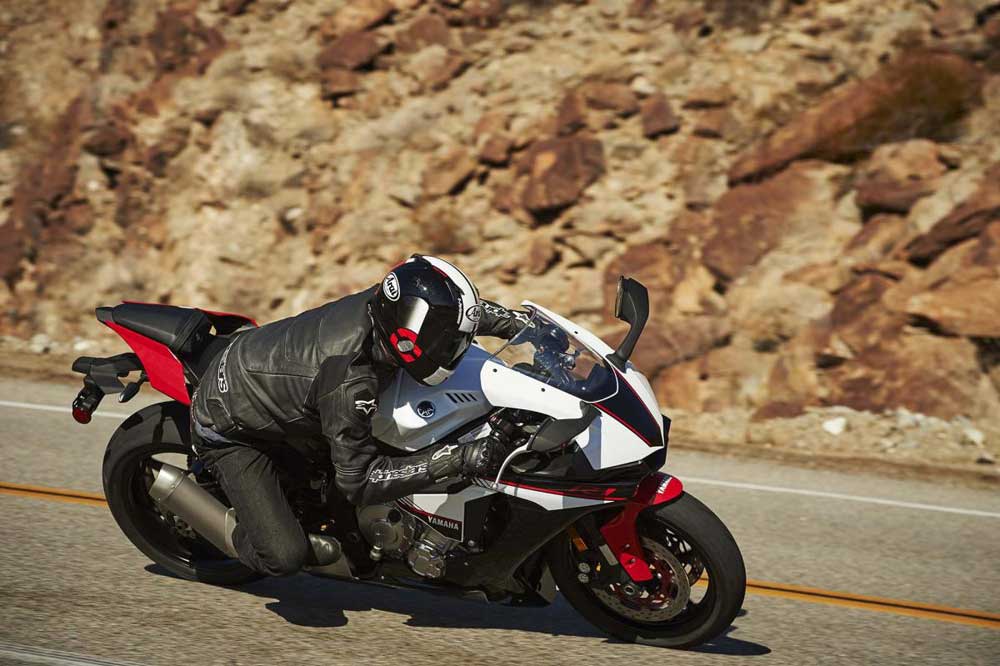 Fotos de la Yamaha YZF-R1S 2016