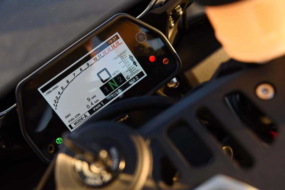 Fotos de la Yamaha YZF-R1S 2016