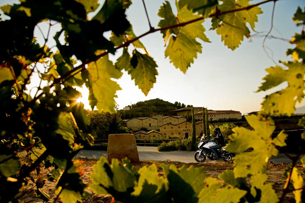 Turismo en moto por La Rioja