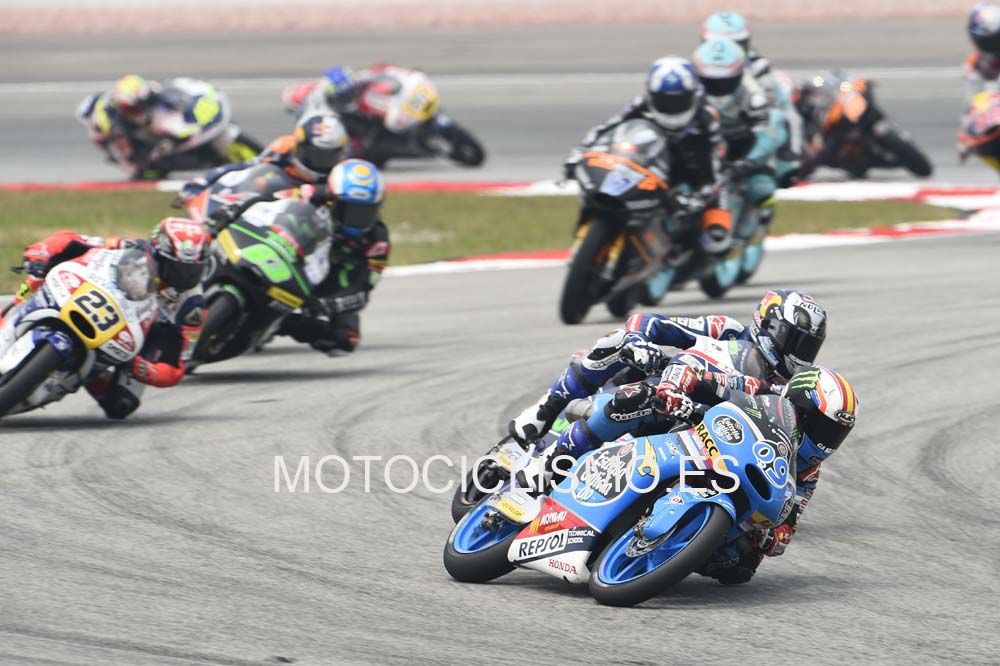 Las mejores imágenes de la carrera de Moto3 en Sepang
