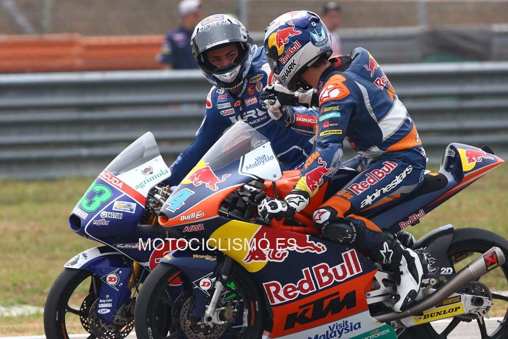 Las mejores imágenes de la carrera de Moto3 en Sepang