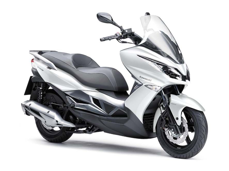 Fotos del Kawasaki J125 2016