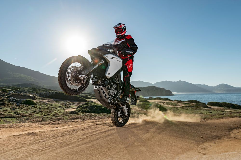 Ducati Multistrada 1200 Enduro 2016. Fotos