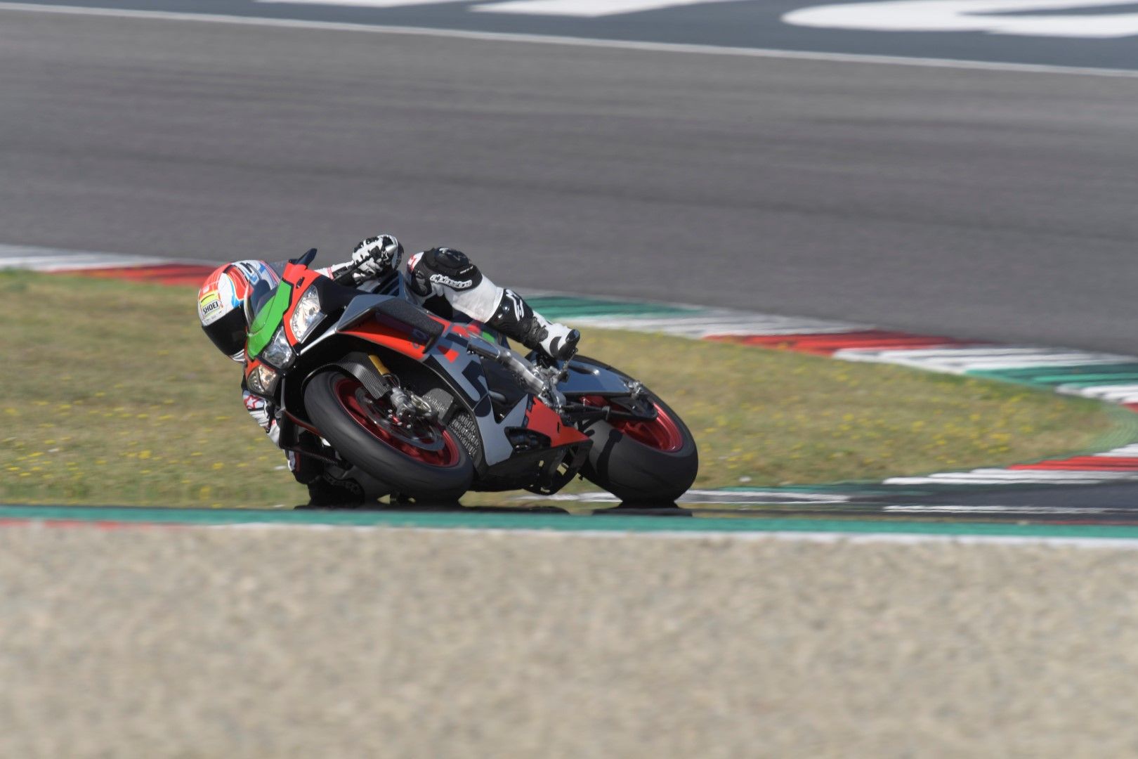 Aprilia RSV4 RF Factory Works 2018