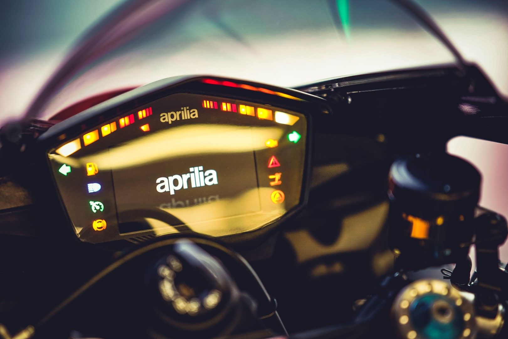 Aprilia RSV4 R Factory Works 2016