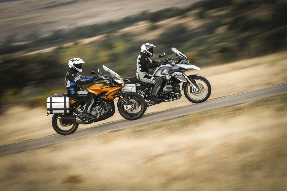 Aprilia Caponord Rally - BMW R 1200 GS