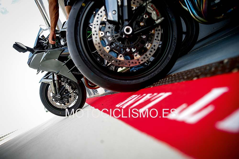 Comparativa Kawasaki H2, H2R y ZX-10R