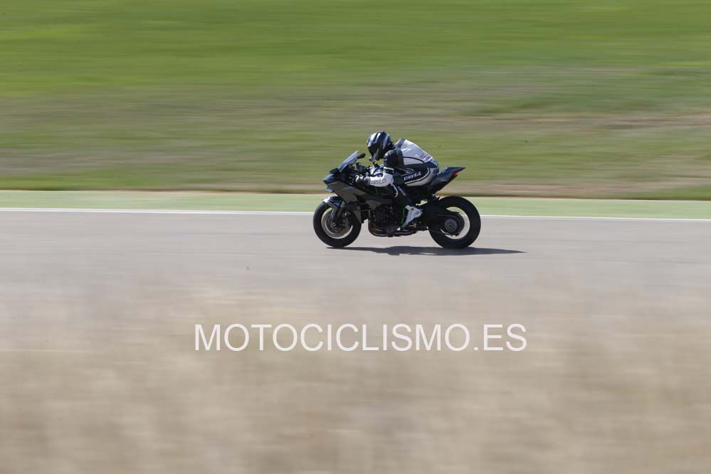 Comparativa Kawasaki H2, H2R y ZX-10R