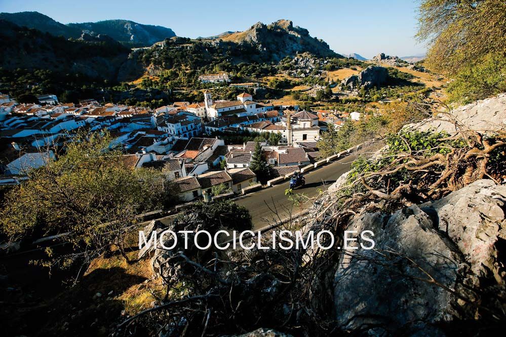 Ruta en moto por la Sierra de Grazalema