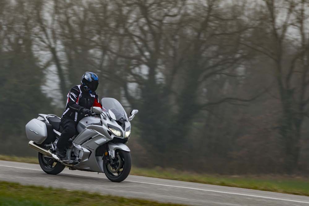 Galería de fotos de la Yamaha FJR 1300 AE