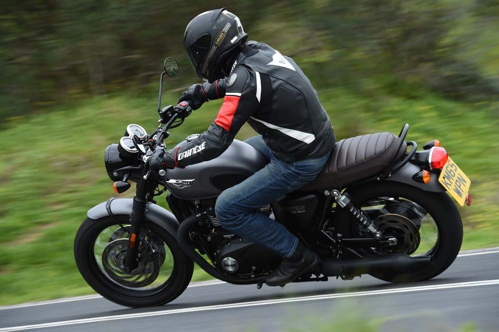 Galería de fotos de la Triumph Bonneville T120 Black