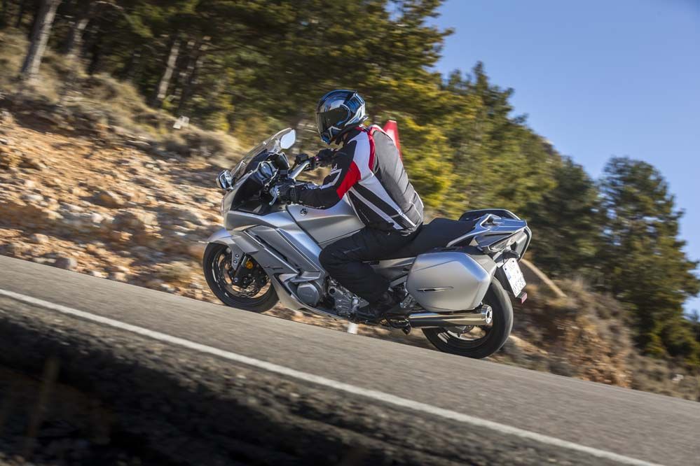 Galería de fotos de la Yamaha FJR 1300 AE