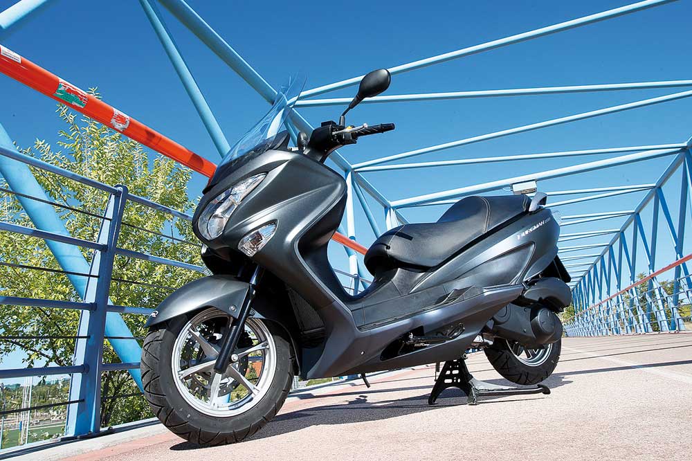 Suzuki Burgman 200: un mes con