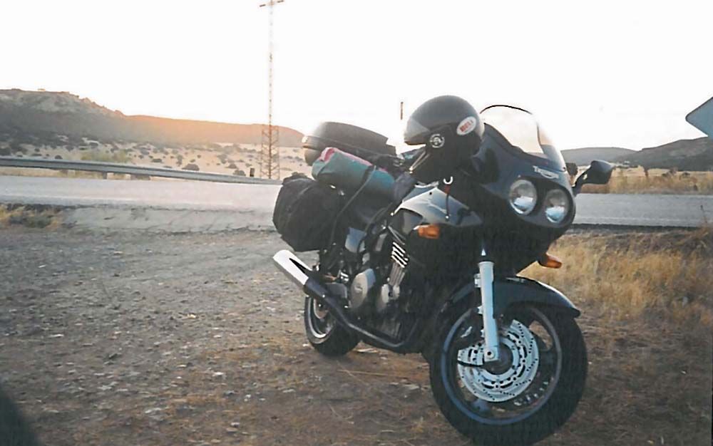 100.000 km con la Triumph Sprint 900