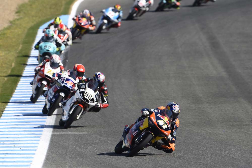 La carrera de Moto3 en Jerez, en fotos