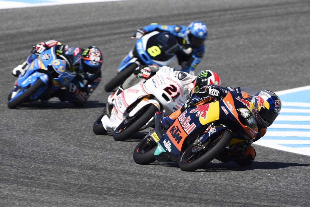 La carrera de Moto3 en Jerez, en fotos