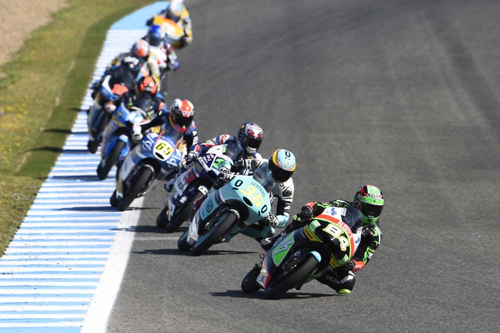 La carrera de Moto3 en Jerez, en fotos