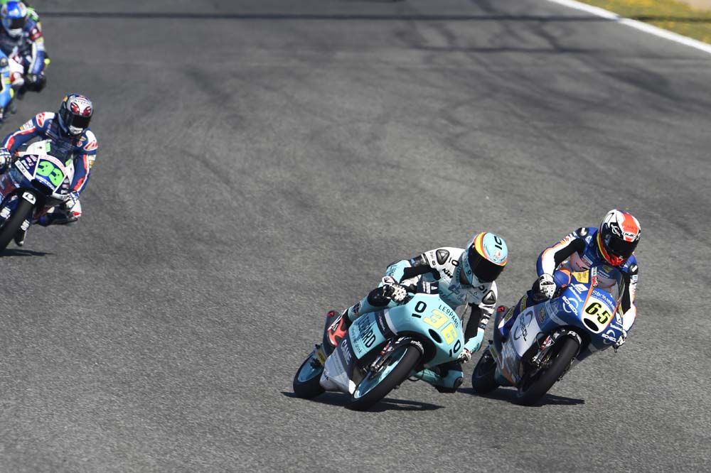La carrera de Moto3 en Jerez, en fotos