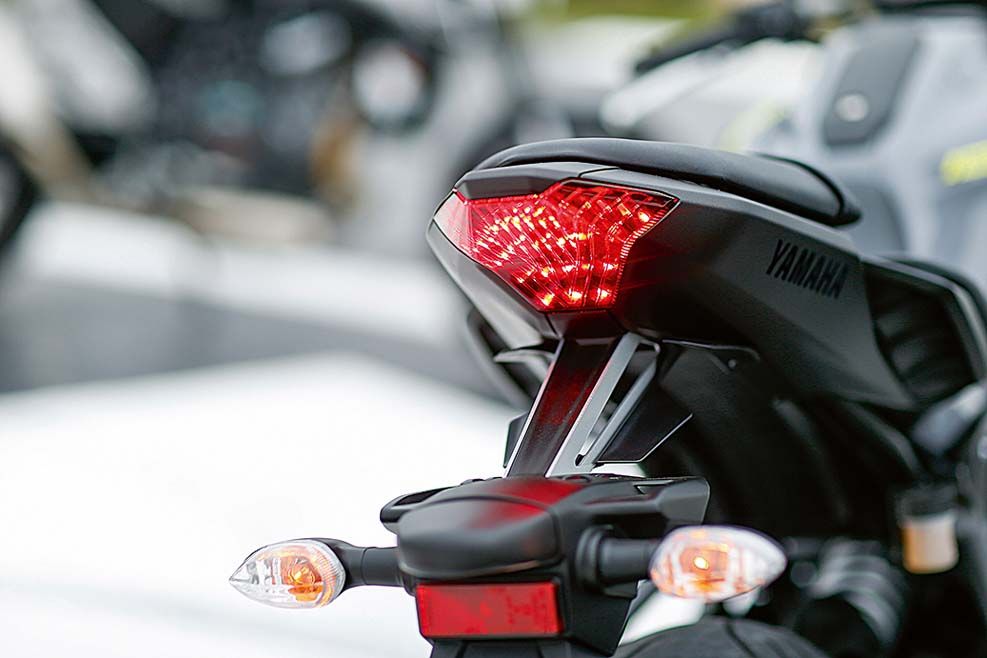Comparativa KTM 690 Duke, Suzuki SV650 y Yamaha MT-07