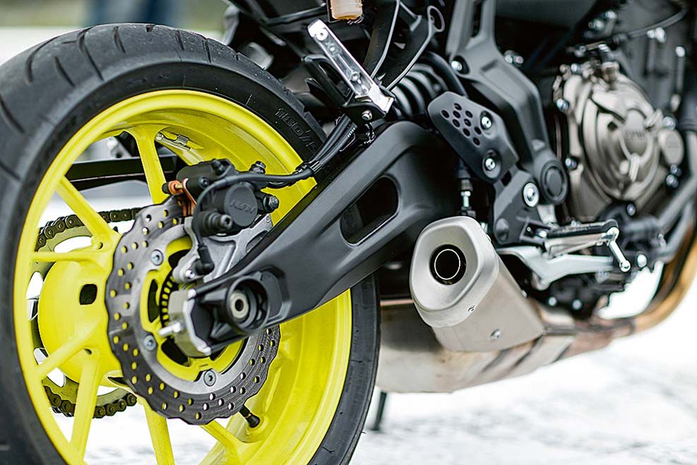 Comparativa KTM 690 Duke, Suzuki SV650 y Yamaha MT-07