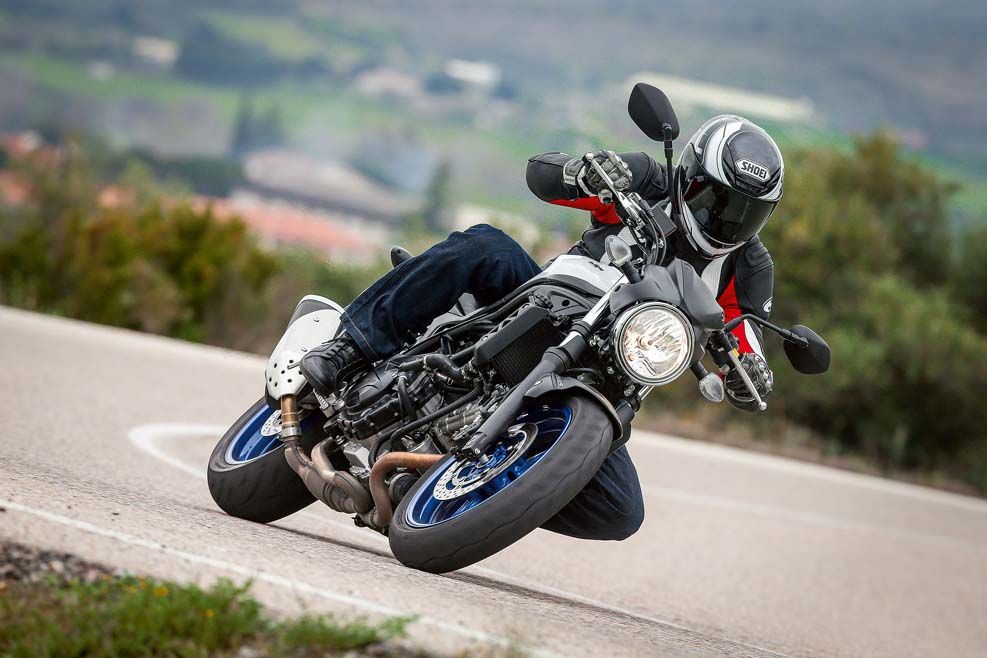 Comparativa KTM 690 Duke, Suzuki SV650 y Yamaha MT-07
