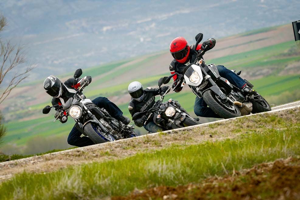 Comparativa KTM 690 Duke, Suzuki SV650 y Yamaha MT-07