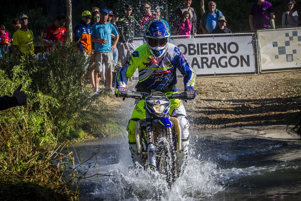 Joan Barreda vence en la Baja Aragón 2016