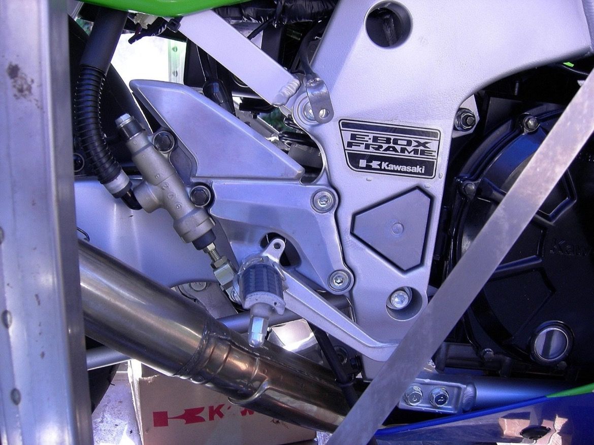 Galería de fotos de la Kawasaki ZXR 750 en su caja original