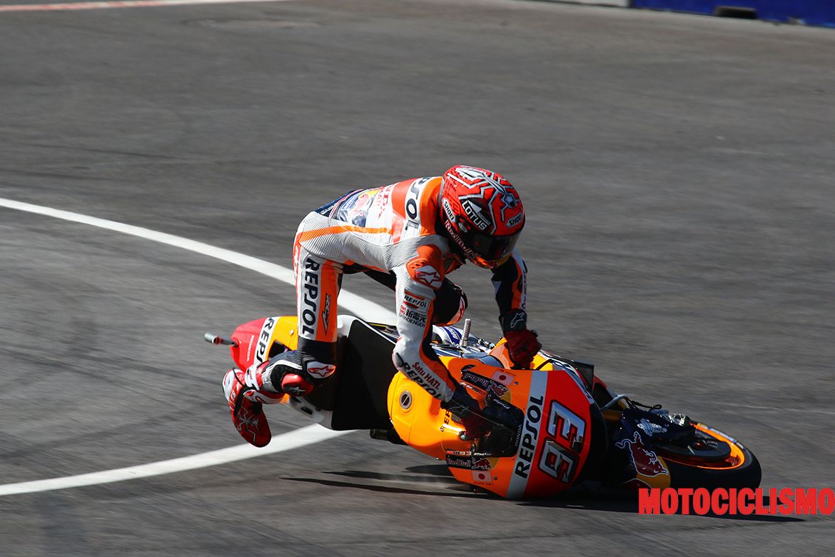 Secuencia de la caída de Marc Márquez
