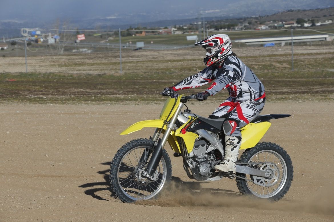 Horquilla Showa SSF de aire