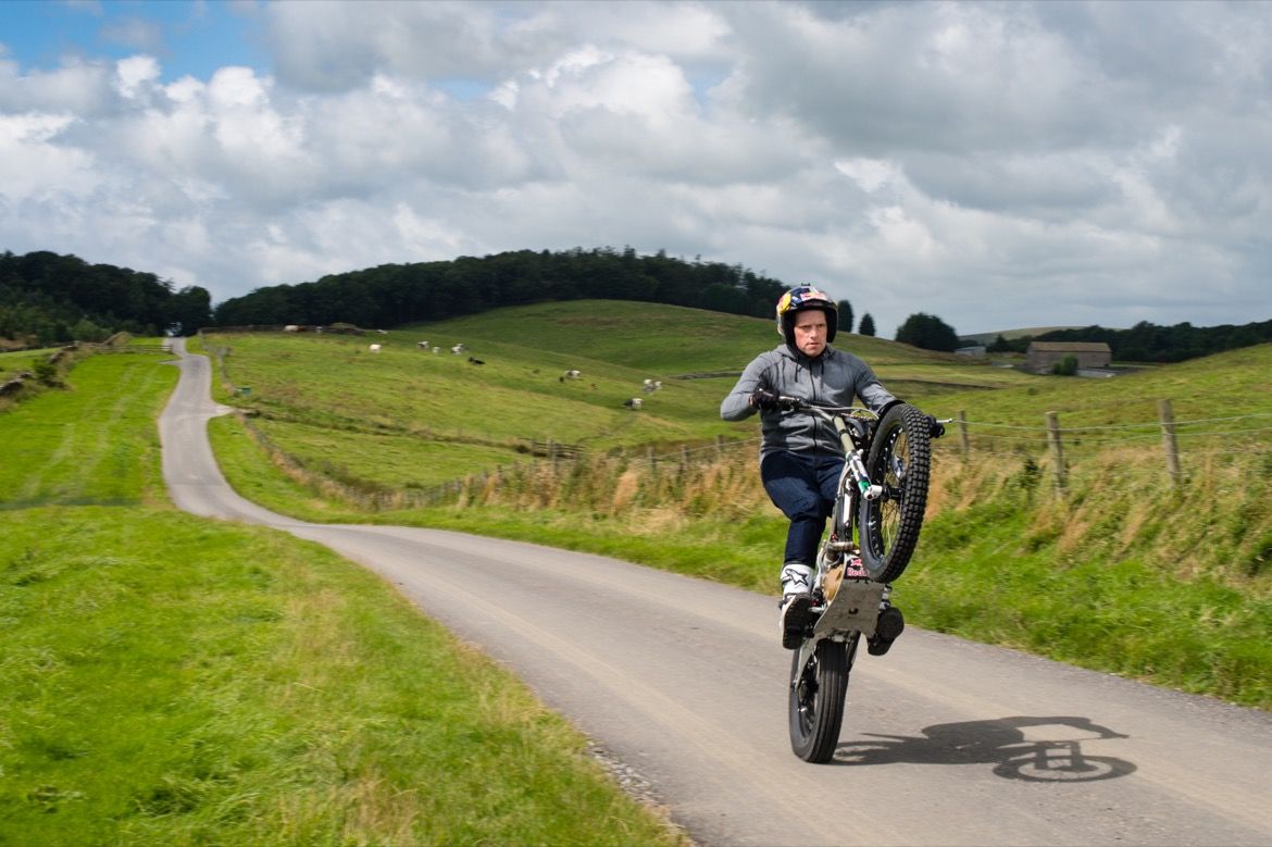 Dougie Lampkin preparando la vuelta a la Isla de Man
