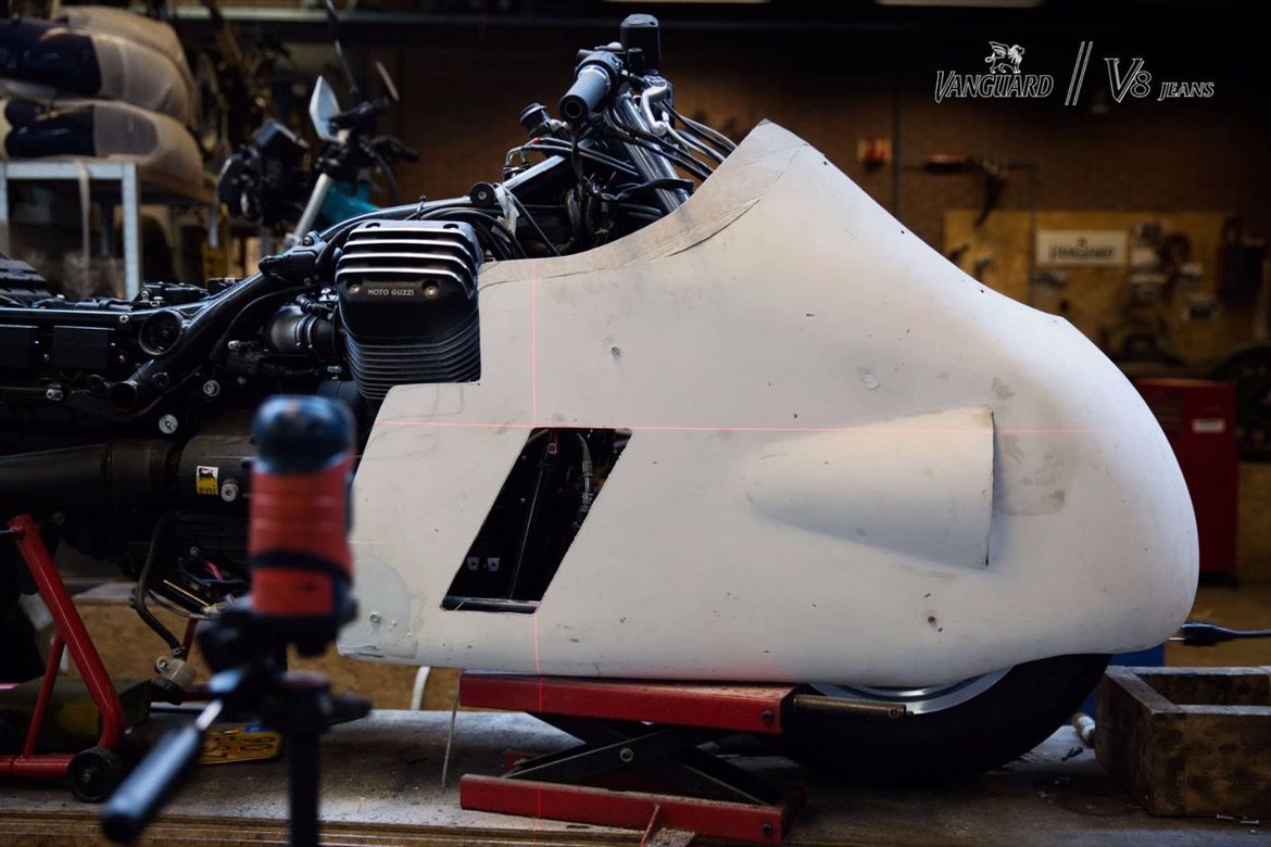 Vanguard V8, en honor a la Guzzi "Otto"