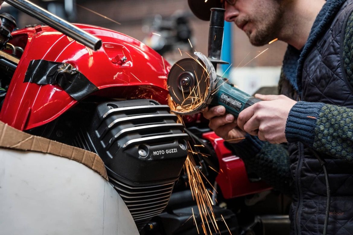 Vanguard V8, en honor a la Guzzi "Otto"