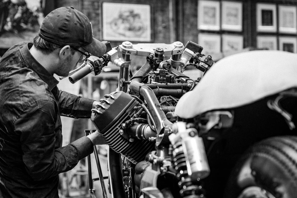 Vanguard V8, en honor a la Guzzi "Otto"