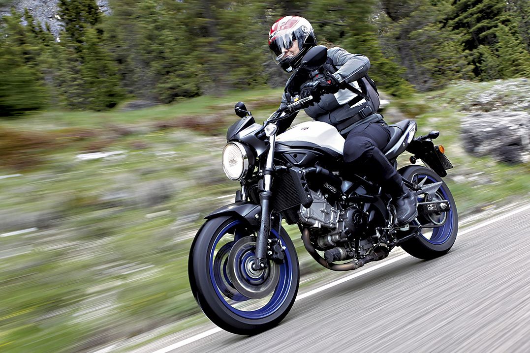 Alpenmaster 2016: motos de inciación