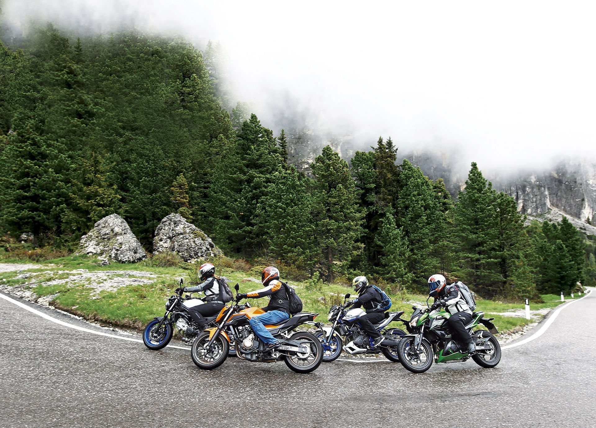 Alpenmaster 2016: motos de inciación
