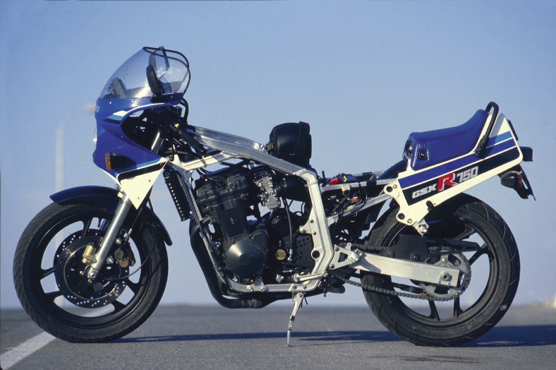 Fotos de la Suzuki GSX 750 R