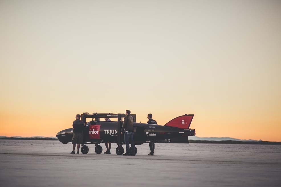 Guy Martin y la Triumph Infor Rocket en Bonneville