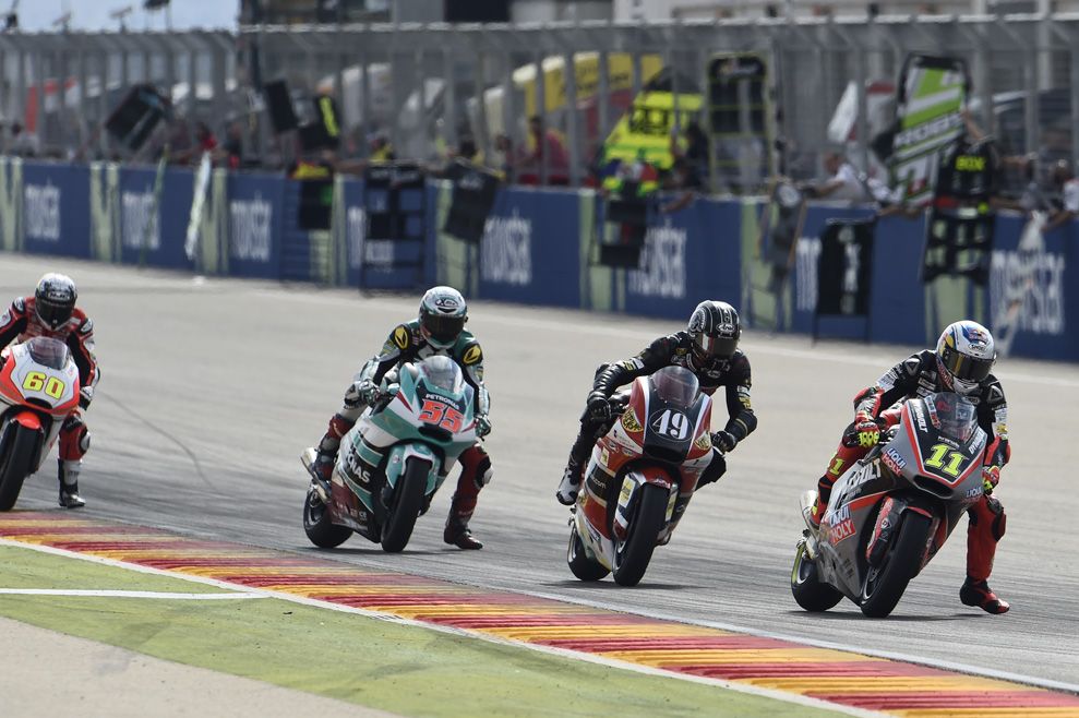 Las imágenes de la carrera de Moto2 en Aragón