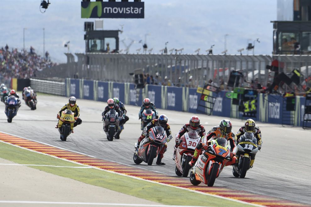 Las imágenes de la carrera de Moto2 en Aragón