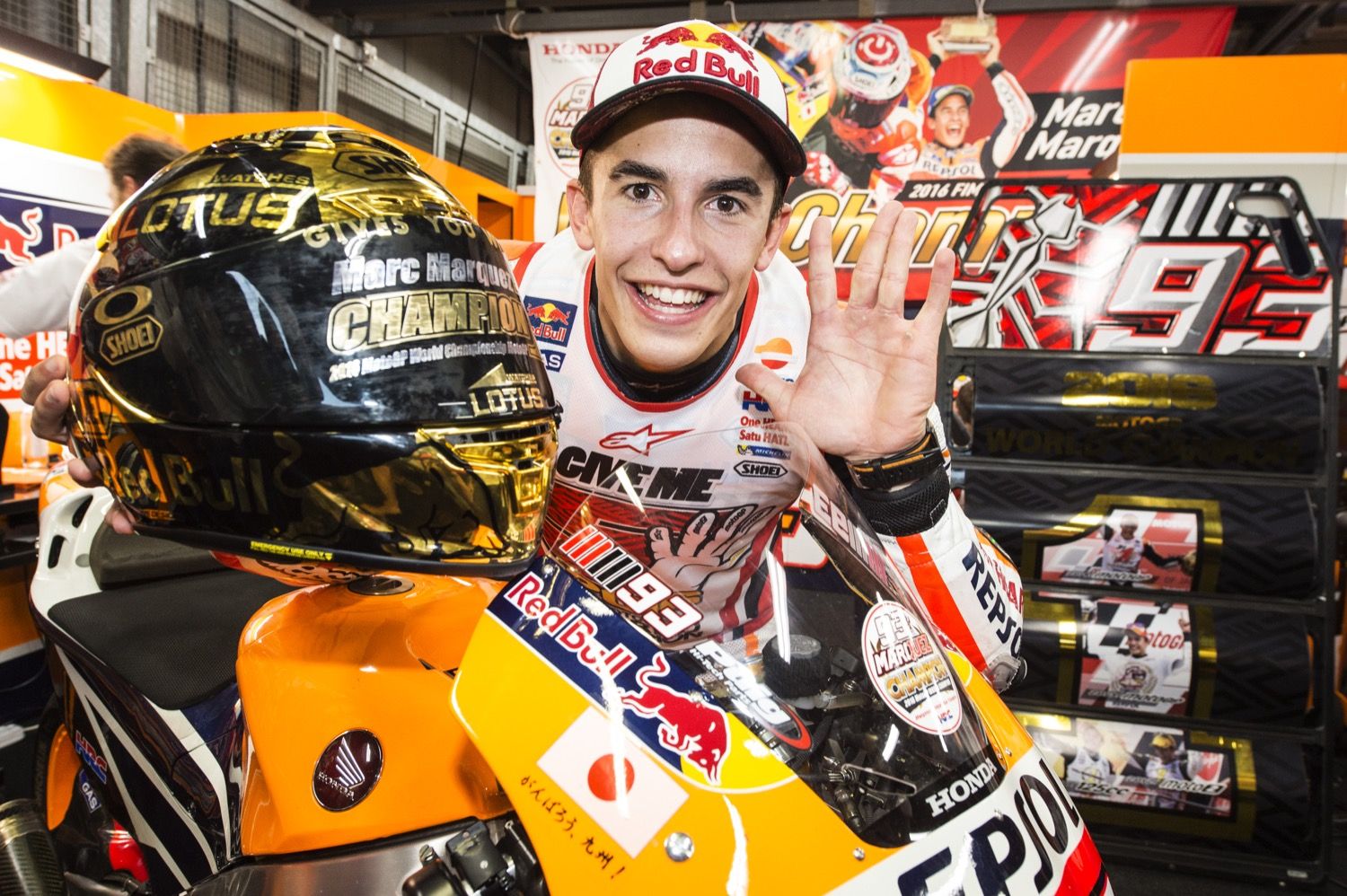 Así celebró Marc Márquez el título en Motegi