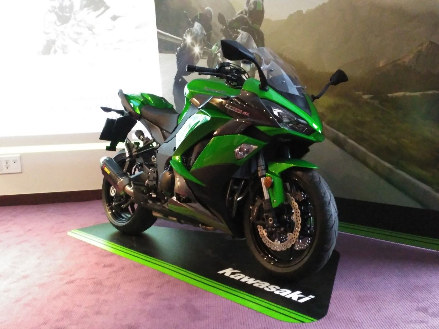 Presentación Kawasaki Z1000SX 2017